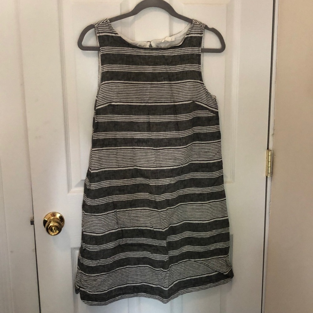 Beachy Linen Sleeveless Dress